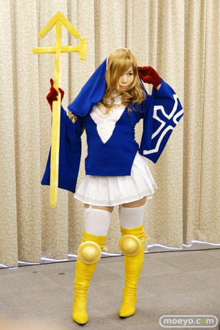 Illustration for article titled Queen's Blade Cosplayers Look Like This